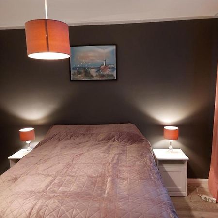 Apartment Near The Airport Njarthvik Luaran gambar