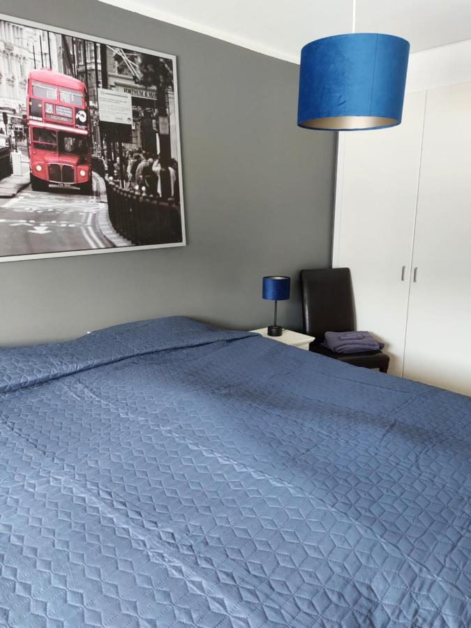 Apartment Near The Airport Njarthvik Luaran gambar