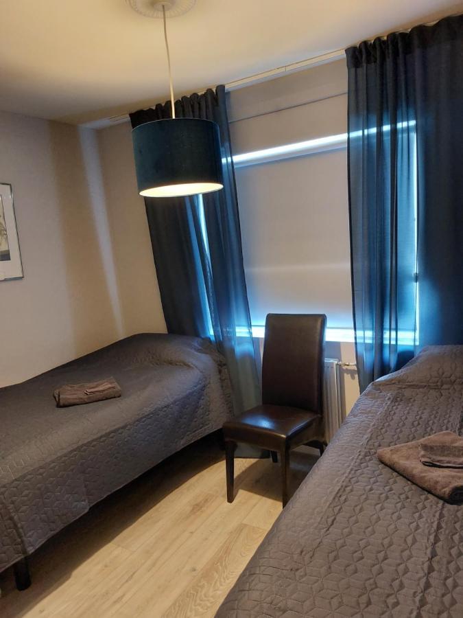 Apartment Near The Airport Njarthvik Luaran gambar